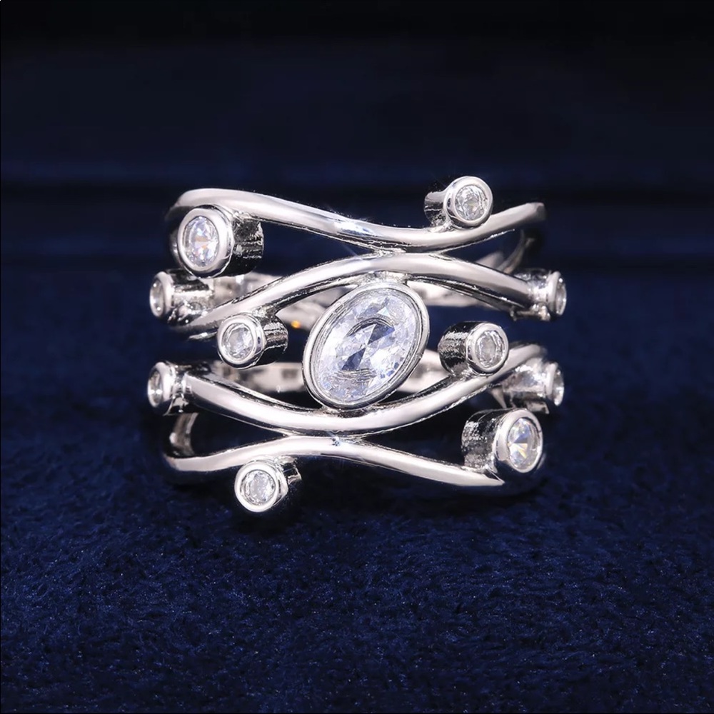 Oval Cut 925 Silver Lovely Diamond Ring New - Picture 5 of 6